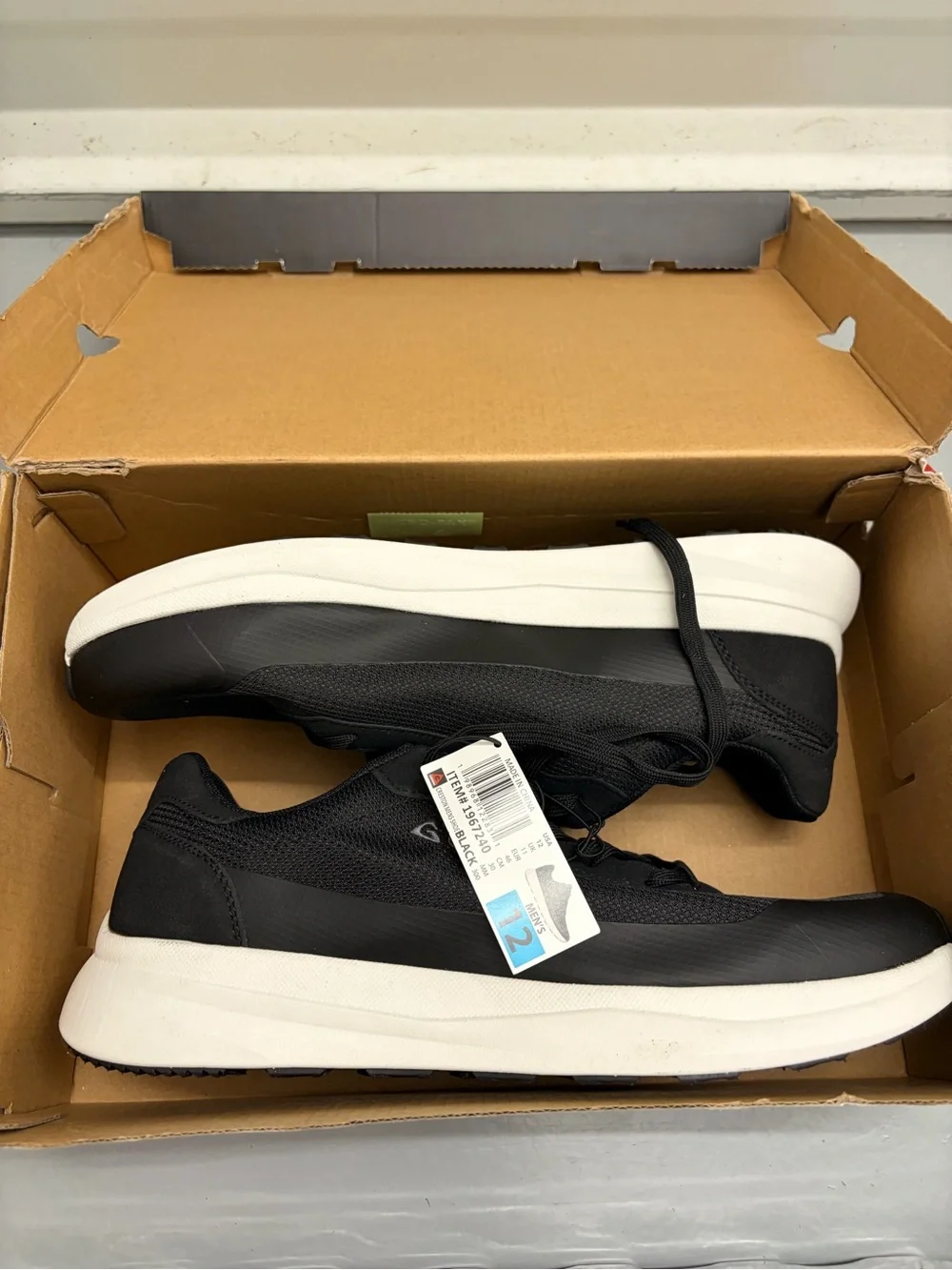 Gerry Men's Creston Lightweight Athletic Sneakers Black White NWT - Size 12
